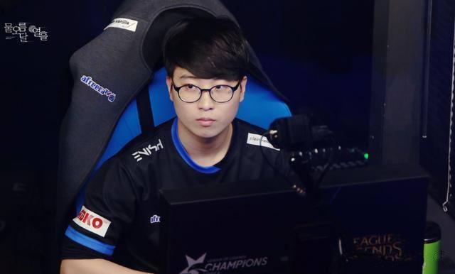 及中场的稳 及中场的稳